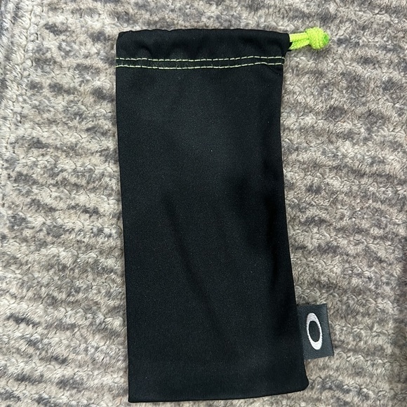 Boys youth Oakley eyeglass frames. Used, but in EUC. - Picture 7 of 8